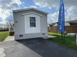 120 Elmhurst Dr, Lockport, NY 14094