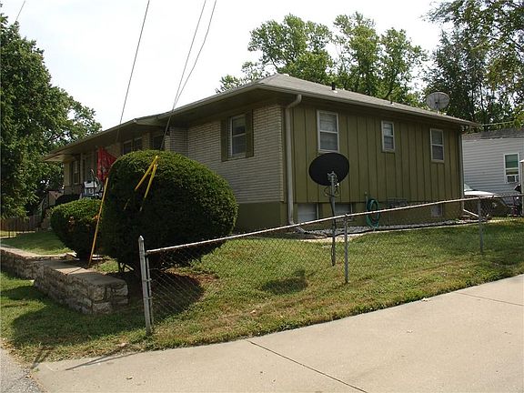 2nd image of 10559/10561 E Lake Dr