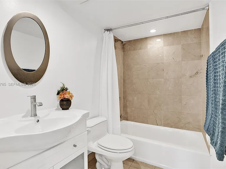 6917 Collins Ave #503 — Photo 28