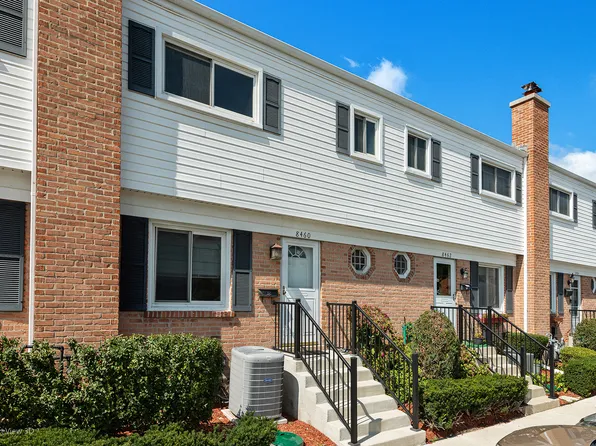 8460 Linder Ct, Skokie, IL 60077
