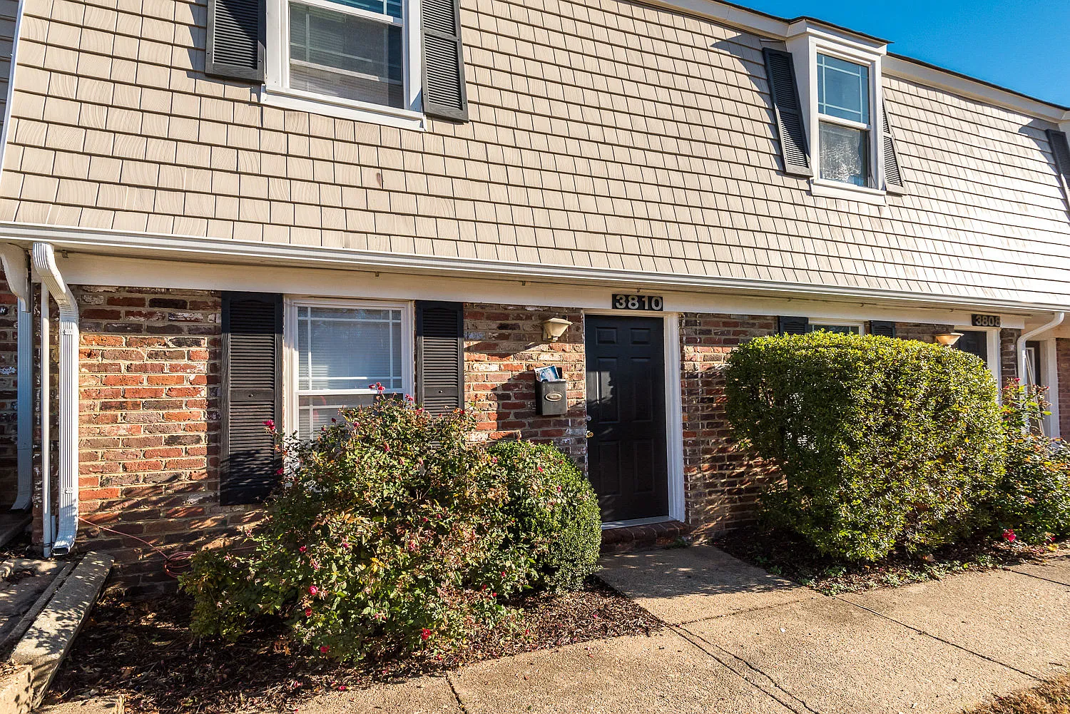 Townhouses Of Chesterfield — Photo 4