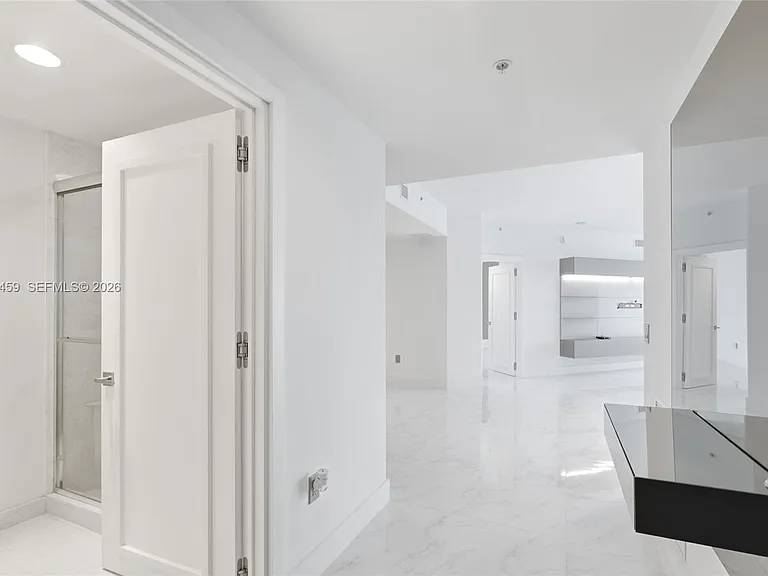 17301 Biscayne Blvd #1008 — Photo 26