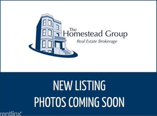 1040 W School St, Chicago, IL 60657