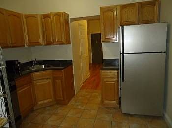 3rd image of 1606 Lexington Ave