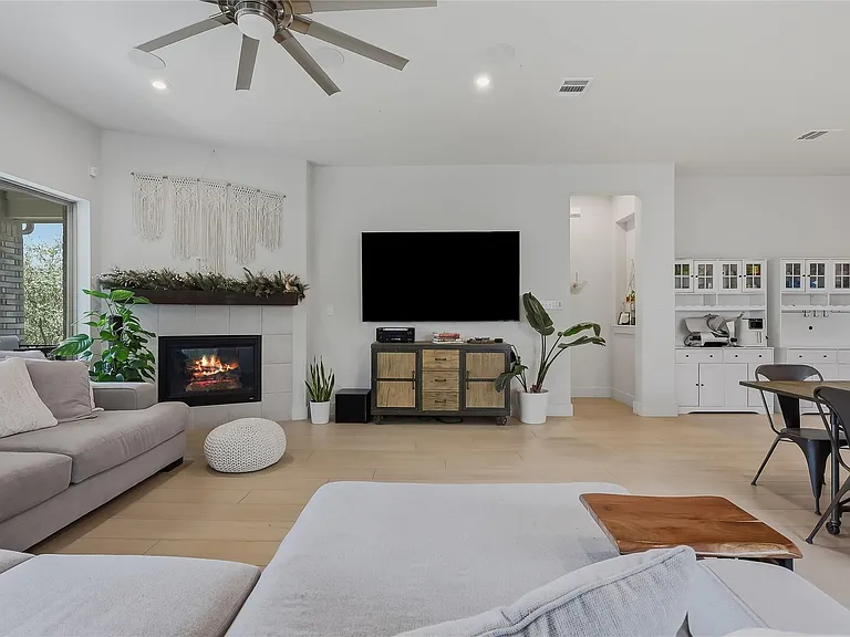 8407 Prairie Rye Dr — Photo 8