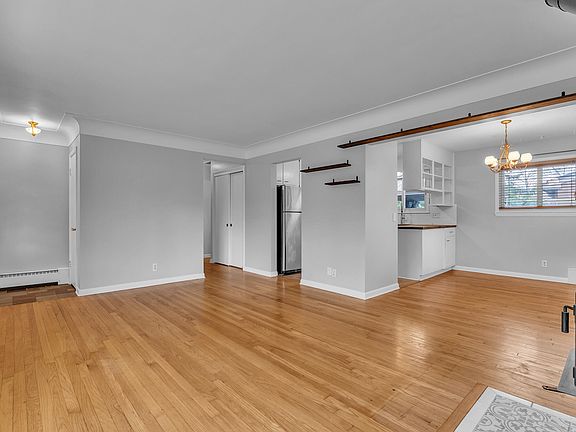 5th image of 260 Mason Ave