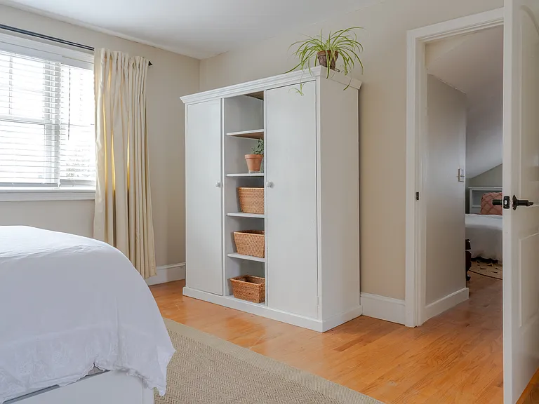 15 Florence Ave — Photo 22