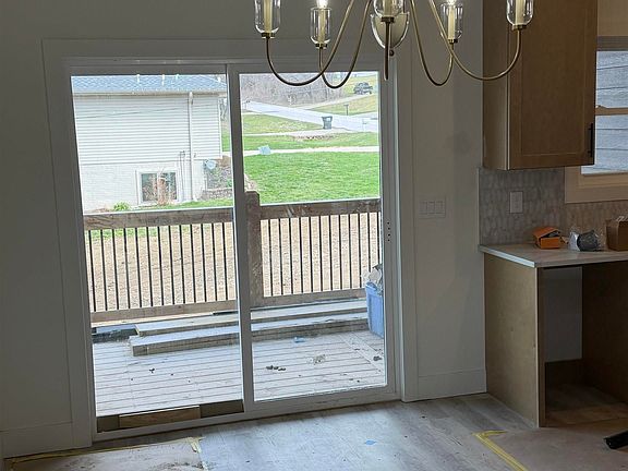 4th image of 1220 Murray Rd