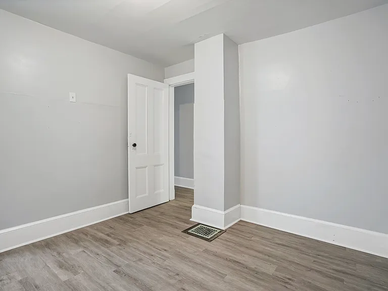 22 Grant St — Photo 25