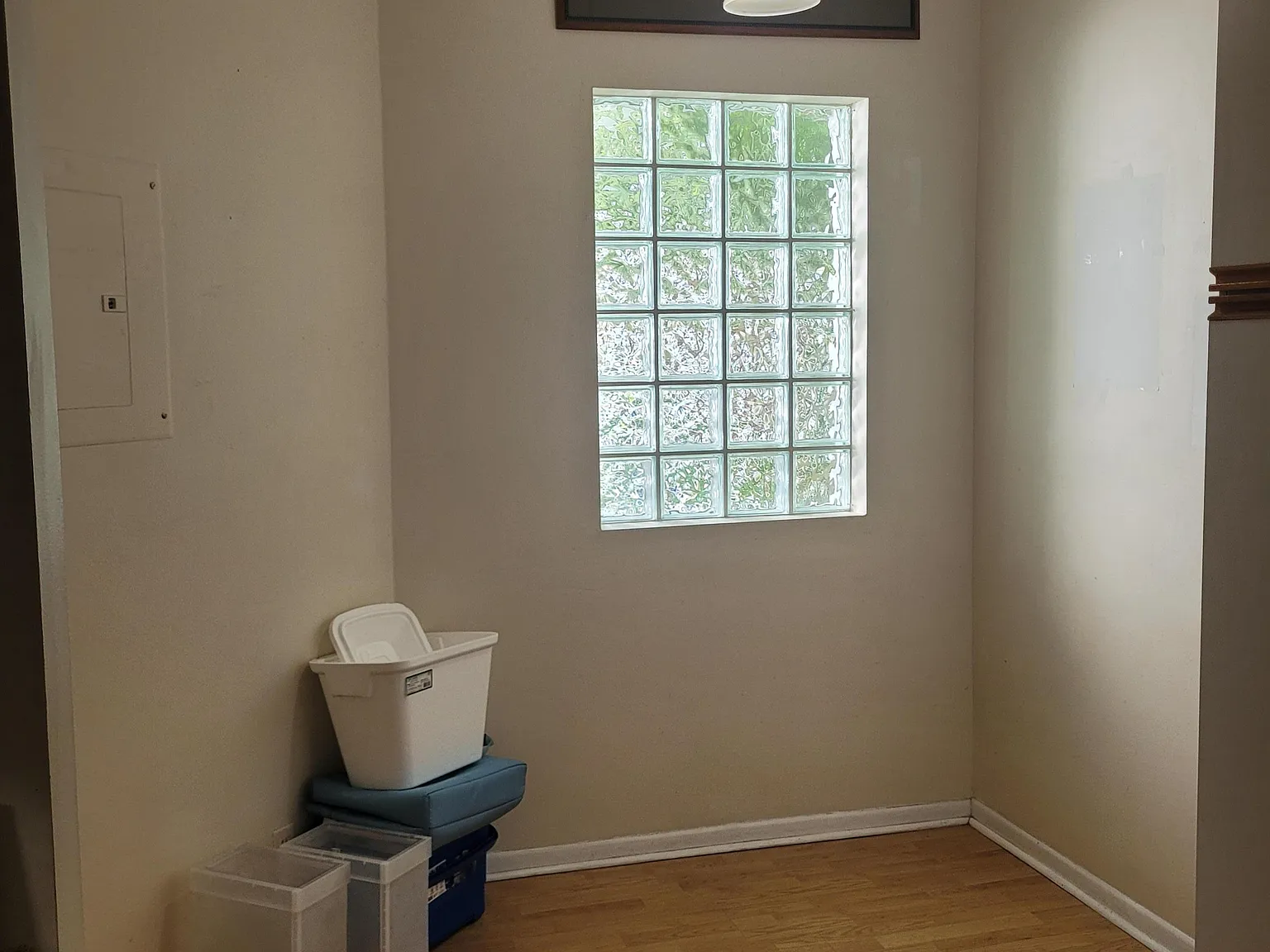 3 bed, 2.0 bath, 1134 sqft, $2,650 — Photo 3