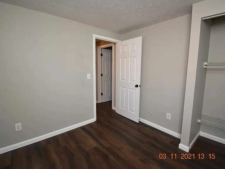 722 S Poplar St — Photo 23