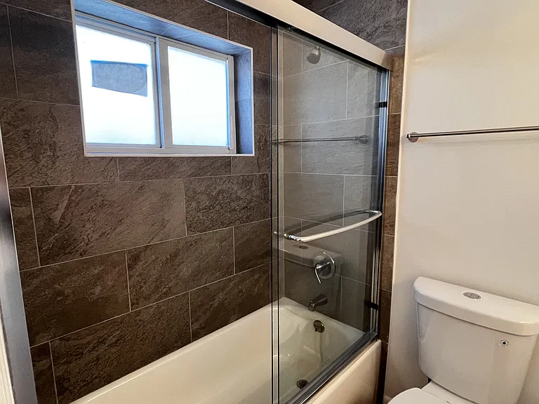 1440 Miami Rd #3 — Photo 8