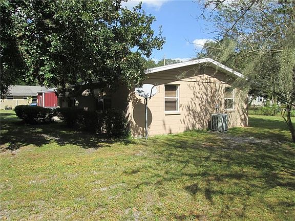 3rd image of 3704 Effie Pl