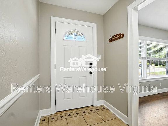 4th image of 2909 Duke Of York Dr