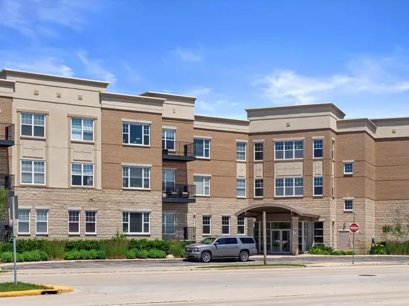 10900 West Bluemound ROAD #112, Wauwatosa, WI 53226