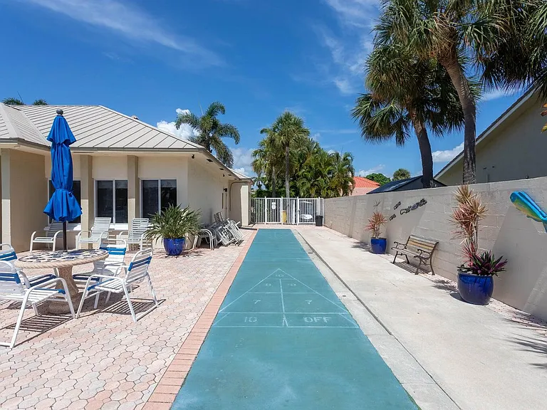 640 Snug Harbor Dr #F6 — Photo 29