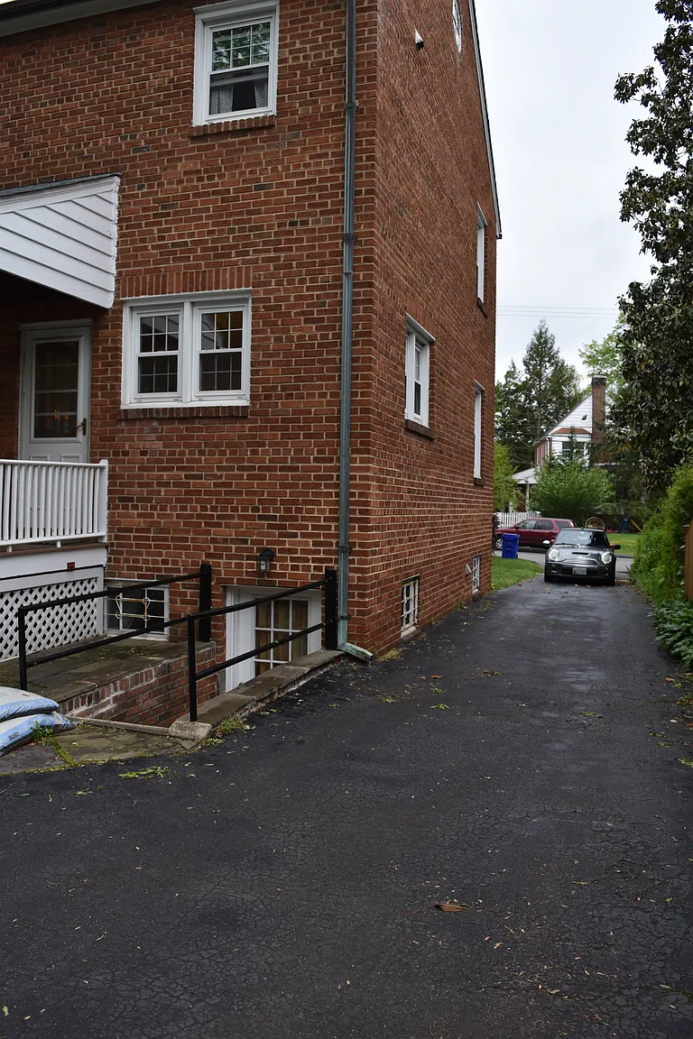 6602 Queens Chapel Rd photo 1