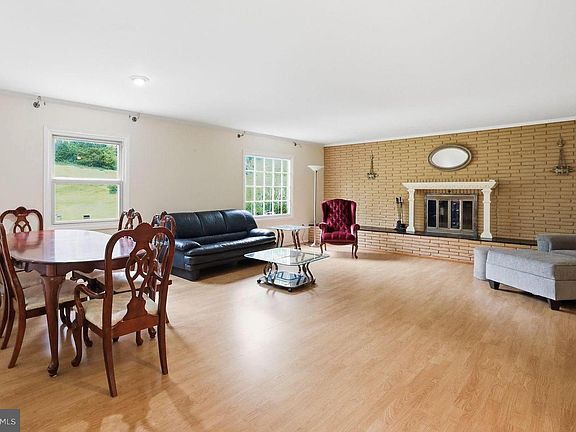 3rd image of 12308 Melling Ln