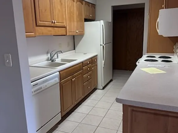 2210 Midland Grove Rd, Roseville, MN
