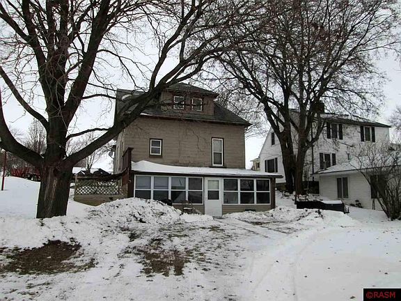 3rd image of 806 4th Ave S