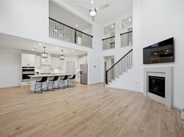 29250 Pikes Peak Dr, Katy, TX 77494