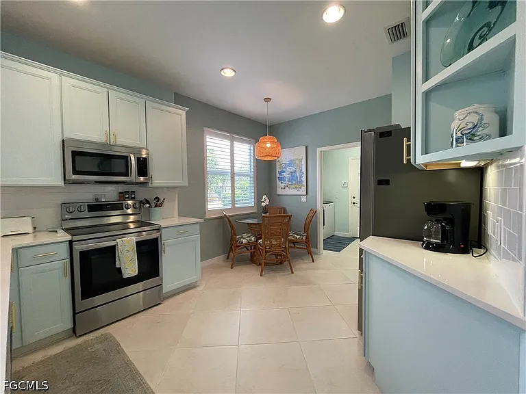 10640 Camarelle Cir — Photo 19