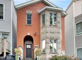 3242 N Leavitt St, Chicago, IL 60618