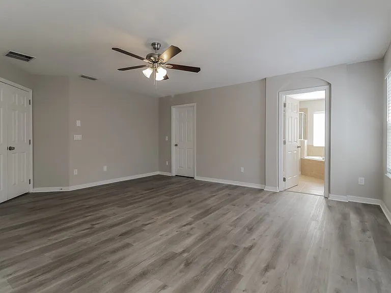 9540 Piccadilly Sky Way — Photo 10