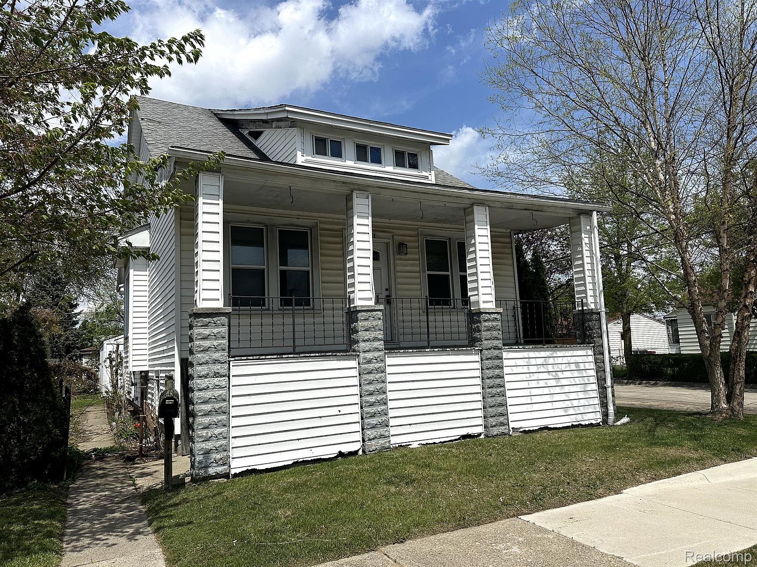 19351 Georgia St, Roseville, MI 48066 | Zillow