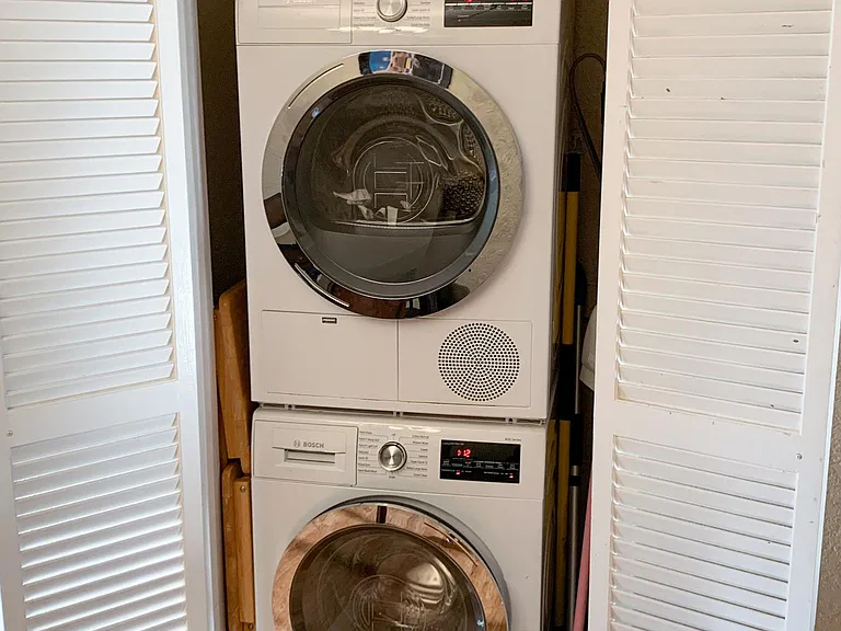 Ventless high-efficiency, whisper-quiet washer and dryer.
