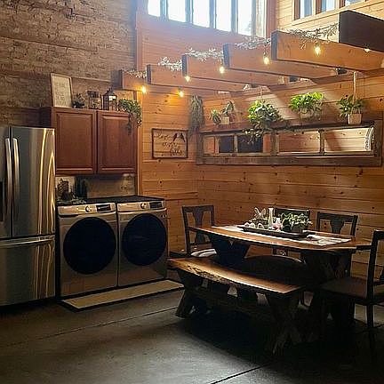 5th image of 201 State St