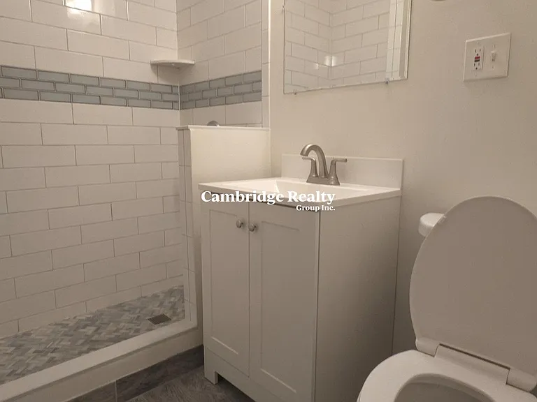 33 Highgate St #6T — Photo 22
