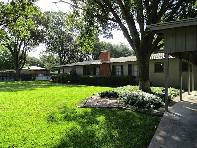 1st image of 106 Iva St