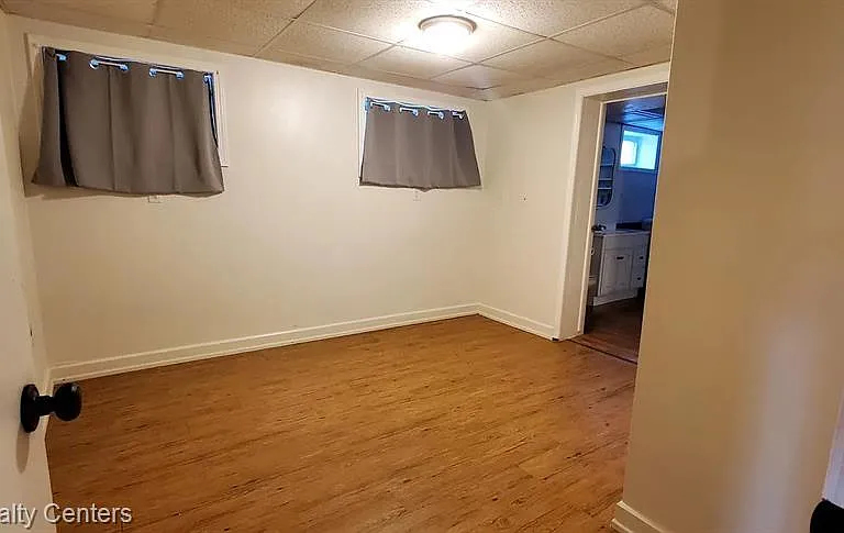 1349 Beach Dr — Photo 13