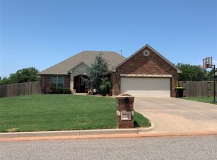 3213 Spyglass Dr, Purcell, OK 73080