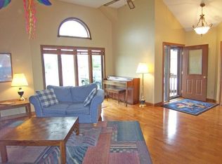 3733 Grandier Rd, Sun Prairie, WI 53590