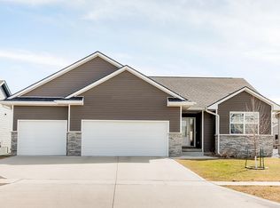 213 Aspen Dr NE, Bondurant, IA 50035