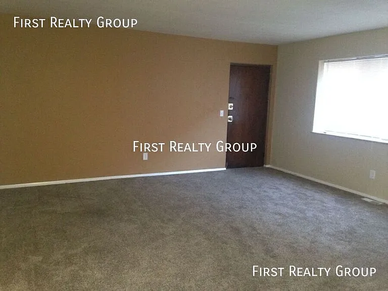 737 Wilmington Ave #7 — Photo 4