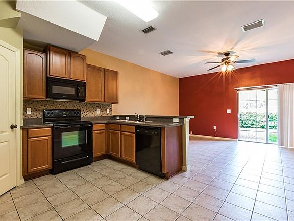 4th image of 2030 Greenwood Valley Dr