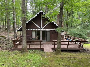 26 Holiday Dr, White Haven, PA