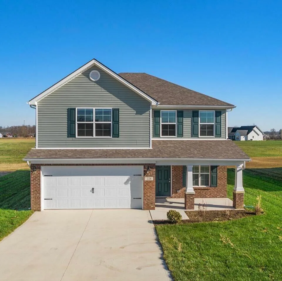 4 bed, 2.5 bath, 2367 sqft, $2,395 — Photo 1