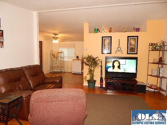 3rd image of 2848 E Myrtle St APT 1