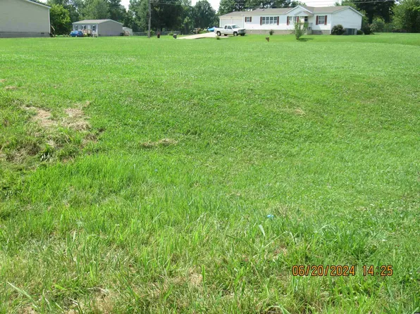 620 Homestead Rd, Troy, TN 38260