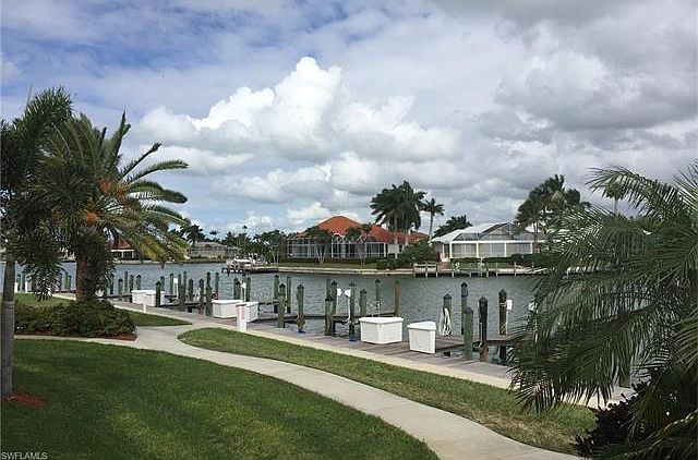 2nd image of 573 Seaview Ct APT 1