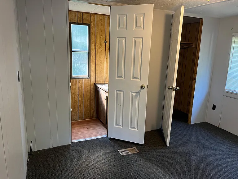298 Ford Rd — Photo 6