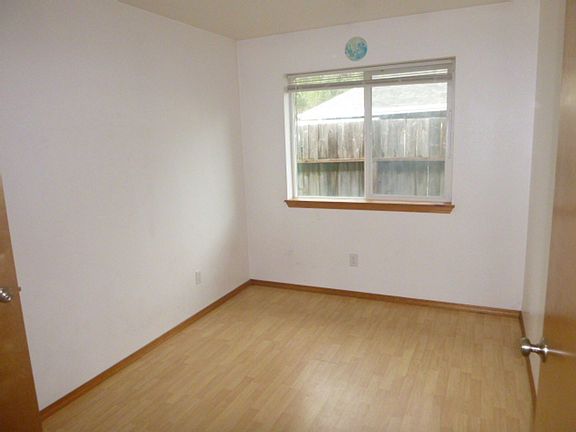 5th image of 1030 Mount Olympus Ave SE #3