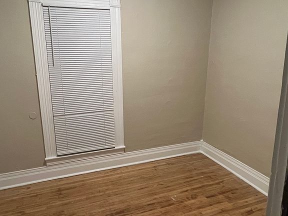 3rd image of 133 Benton St