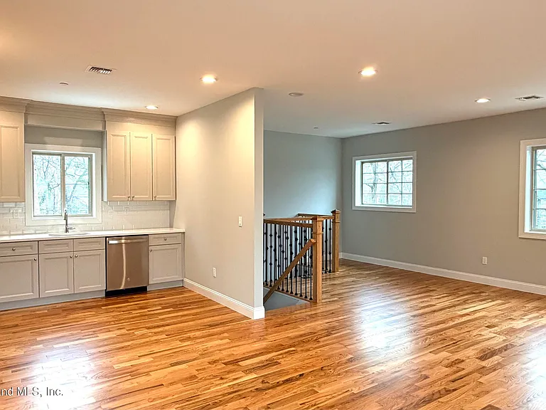 9 David St #2 — Photo 3