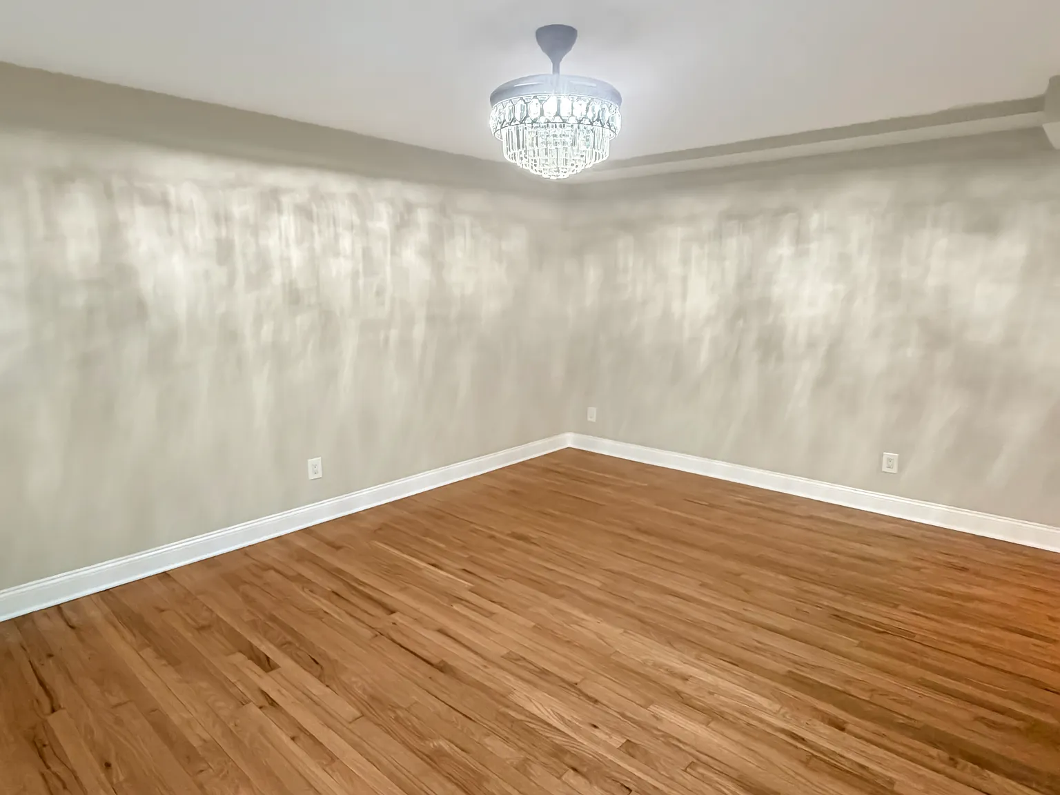 1 bed, 1000 sqft, $2,350 — Photo 2