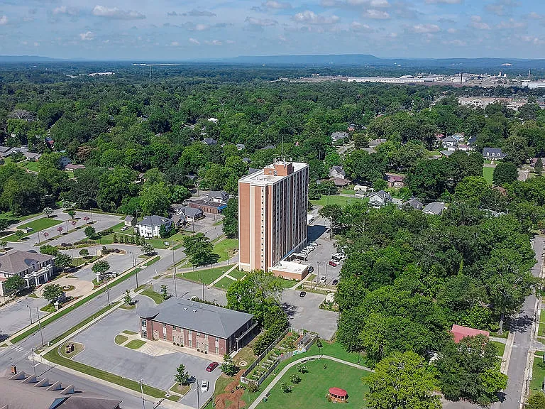 Tower 7 — Photo 1